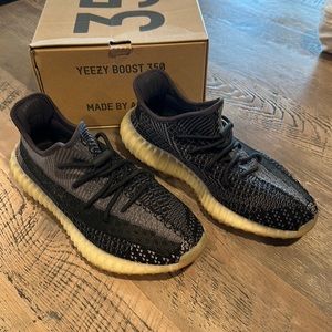 Addidas Yeezy Boost 350 9.5